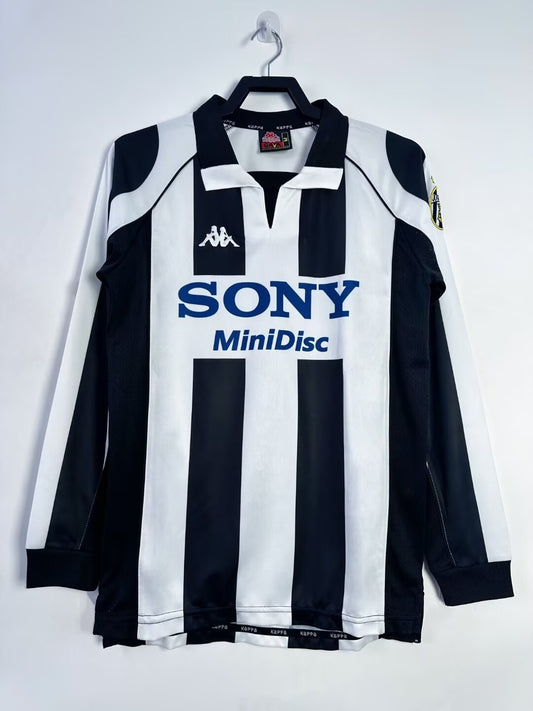 Juventus retro 2015/16